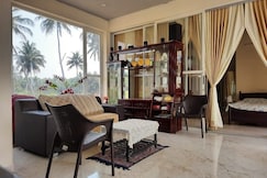 Pollachi Glass House, Pollachi