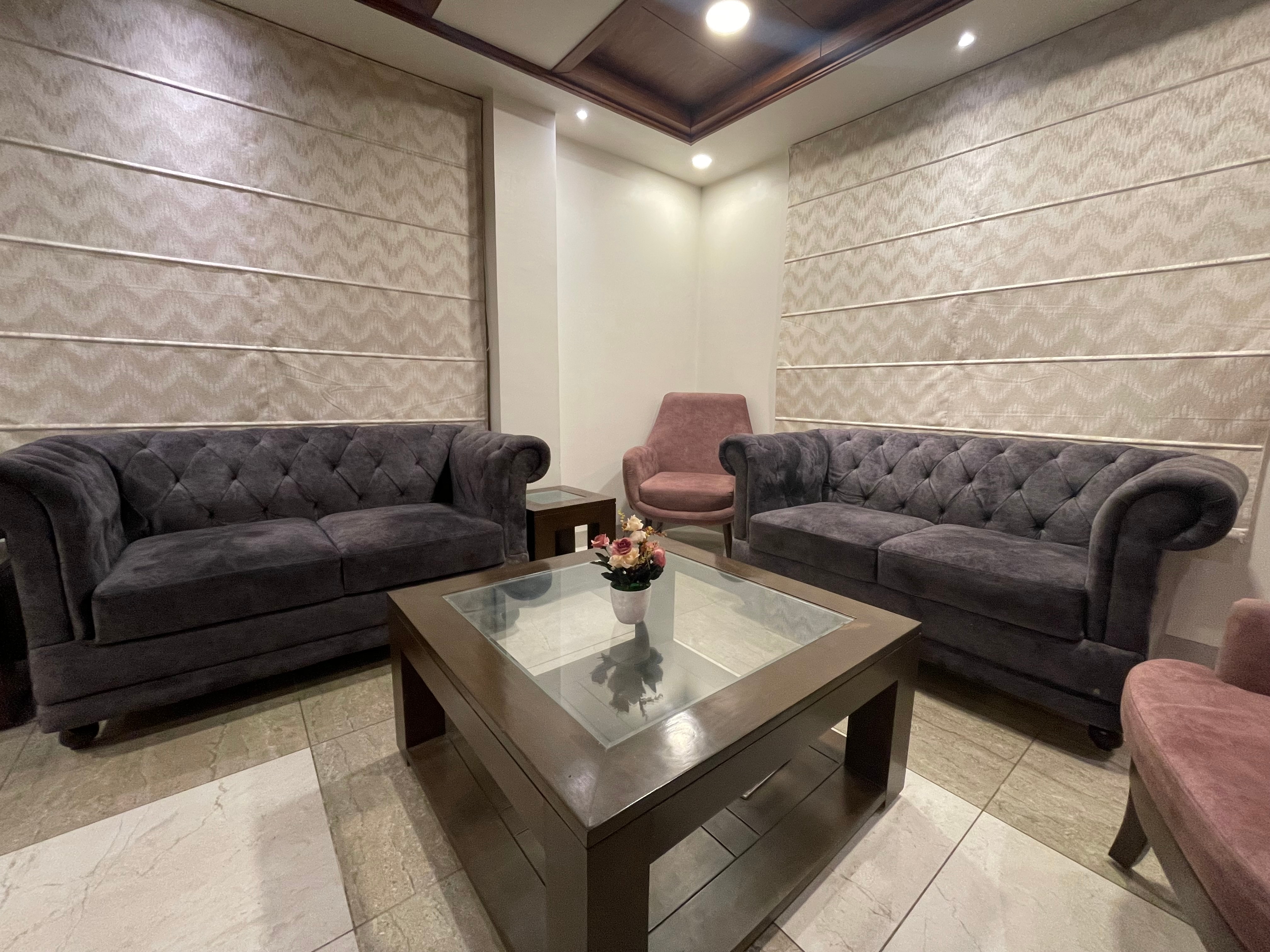 Rekhis BnB (1 km from Mall Road) - Tap to explore photos