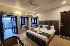 Pine Valley Resort | Rooms & Restaurant, Kasauli