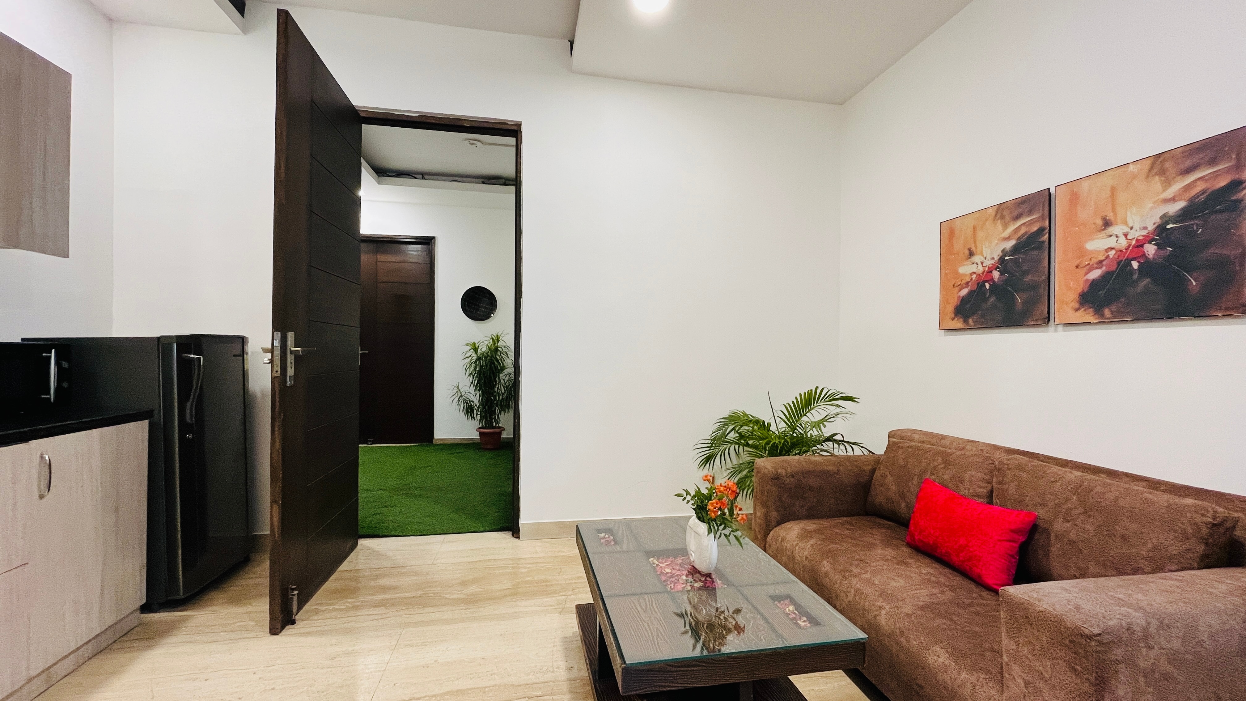 BluO Studio DLF Golf Course Road - Balcony | Lift - Tap to explore photos