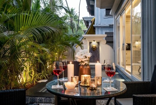 Aqua Luxury 4BHK Private Pool Villa by VioStays