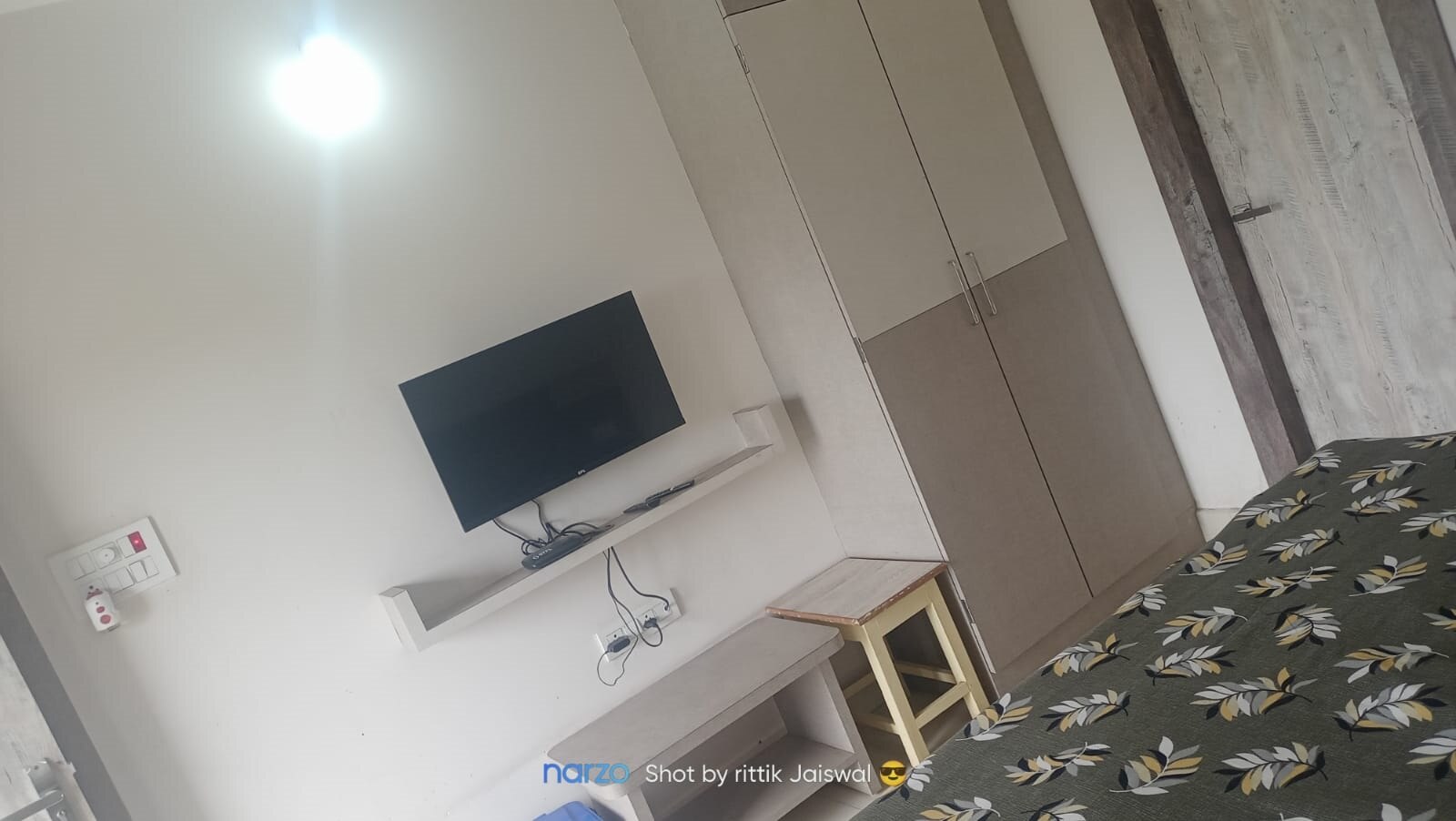 Rajlaxmi Guest House - Tap to explore photos
