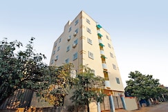 Super Hotel O Golden Hive Madhapur Near Shilparamam, Hyderabad