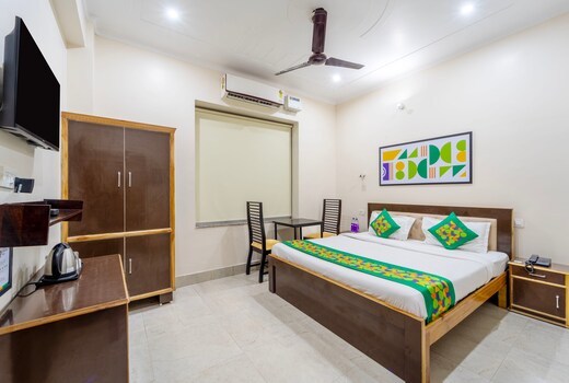 Treebo AK Residency , Tapovan