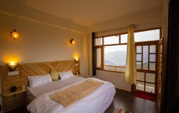 Deluxe Quadruple Room with mountain view