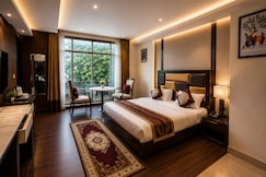 Hotel Aura IP Grand By Qotel Karkardooma New Delhi, Delhi