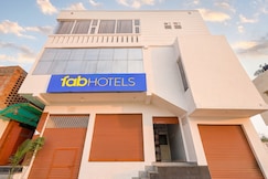 FabHotel Luxe cozy, Hathras