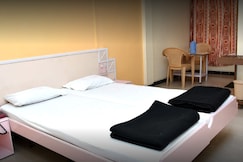 HOTEL RAJESH DELUXE, Kolhapur