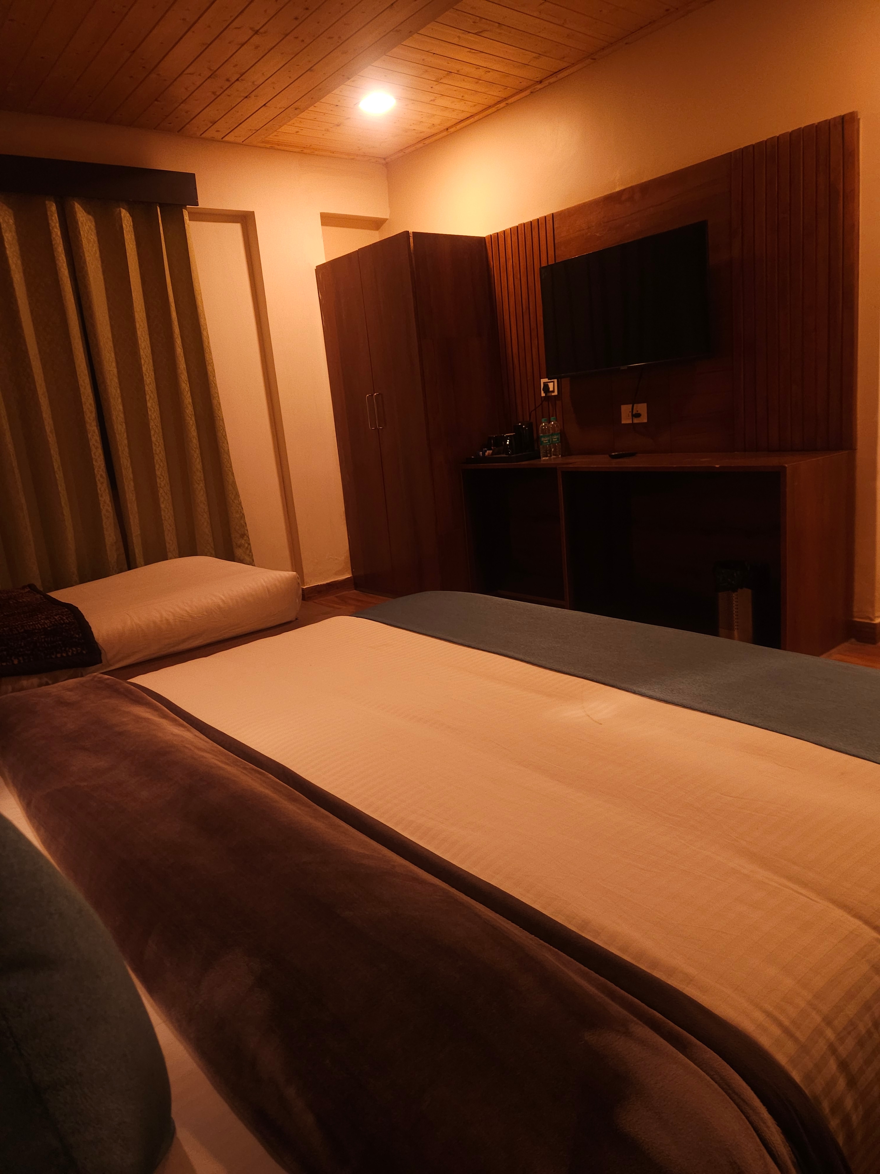 Hotel Yoga Badrinath Dham - Tap to explore photos
