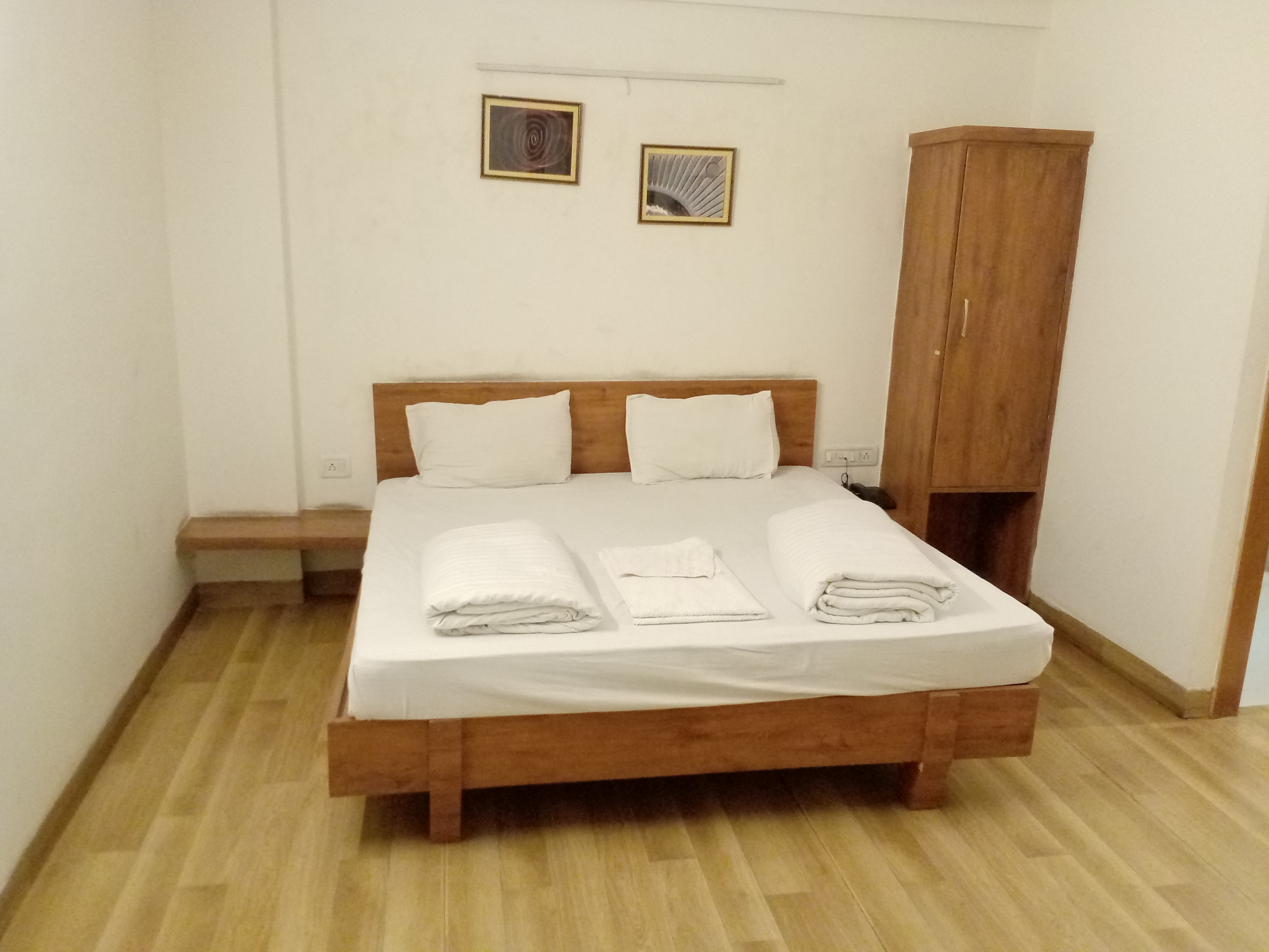 Hotel Rajdeep, Bhopal - Tap to explore photos