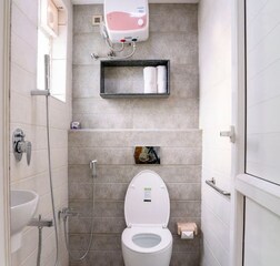 Deluxe AC Room