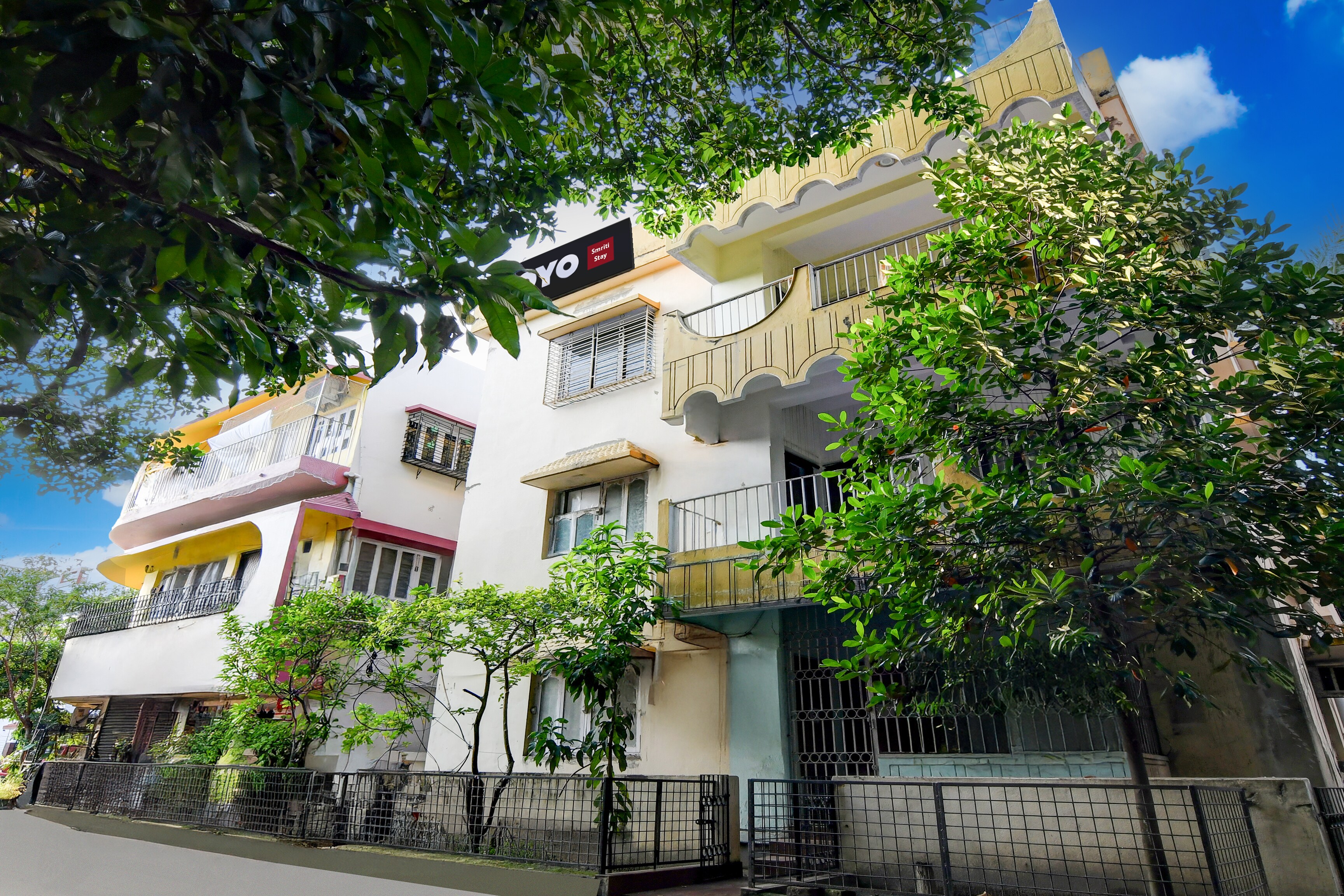 Hotel O Smriti Stay - Tap to explore photos