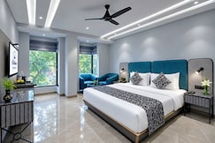 Hotel Uptown - Luxury Restaurant & Rooftop Near Connaught Place, Delhi
