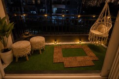 Comfy Nest 1 BHK Balcony Swing Golf Course Road, Gurgaon