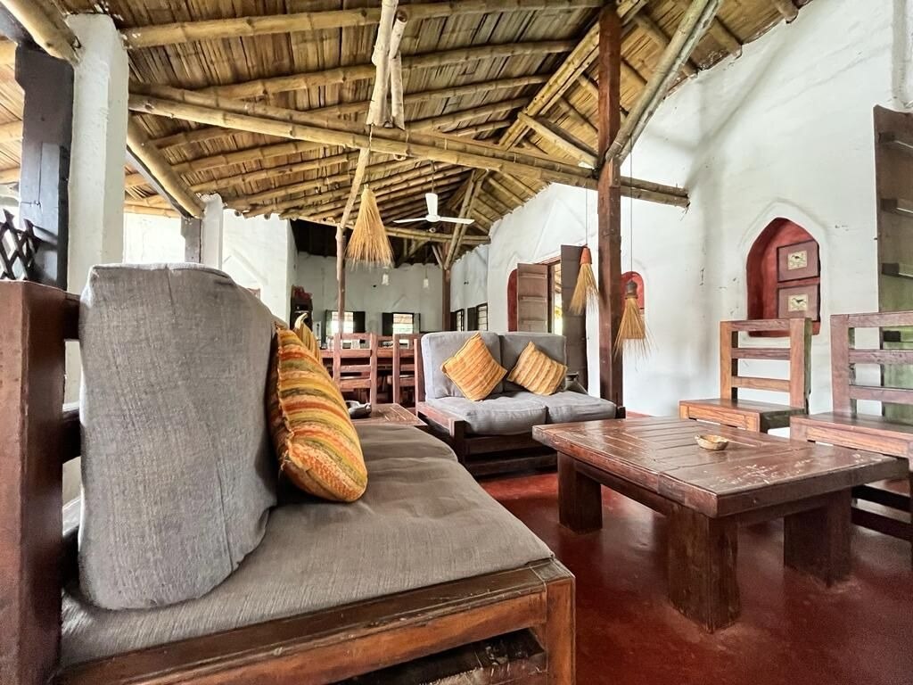 Stay Leisurely - Bana Baug 4BHK Mudhouse - Tap to explore photos