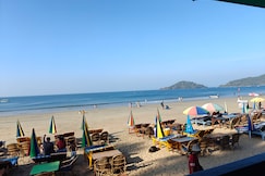 Rococo Pelton Beach Hut | Room & Restaurant, Vengurla