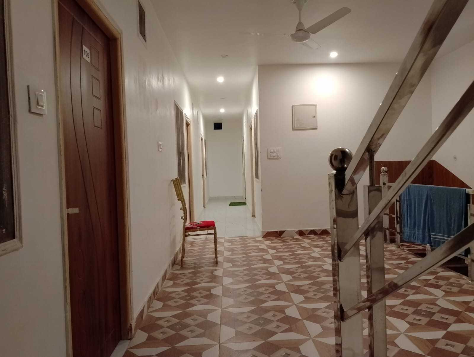 Hotel O SHARMA GUEST HOUSE - Tap to explore photos