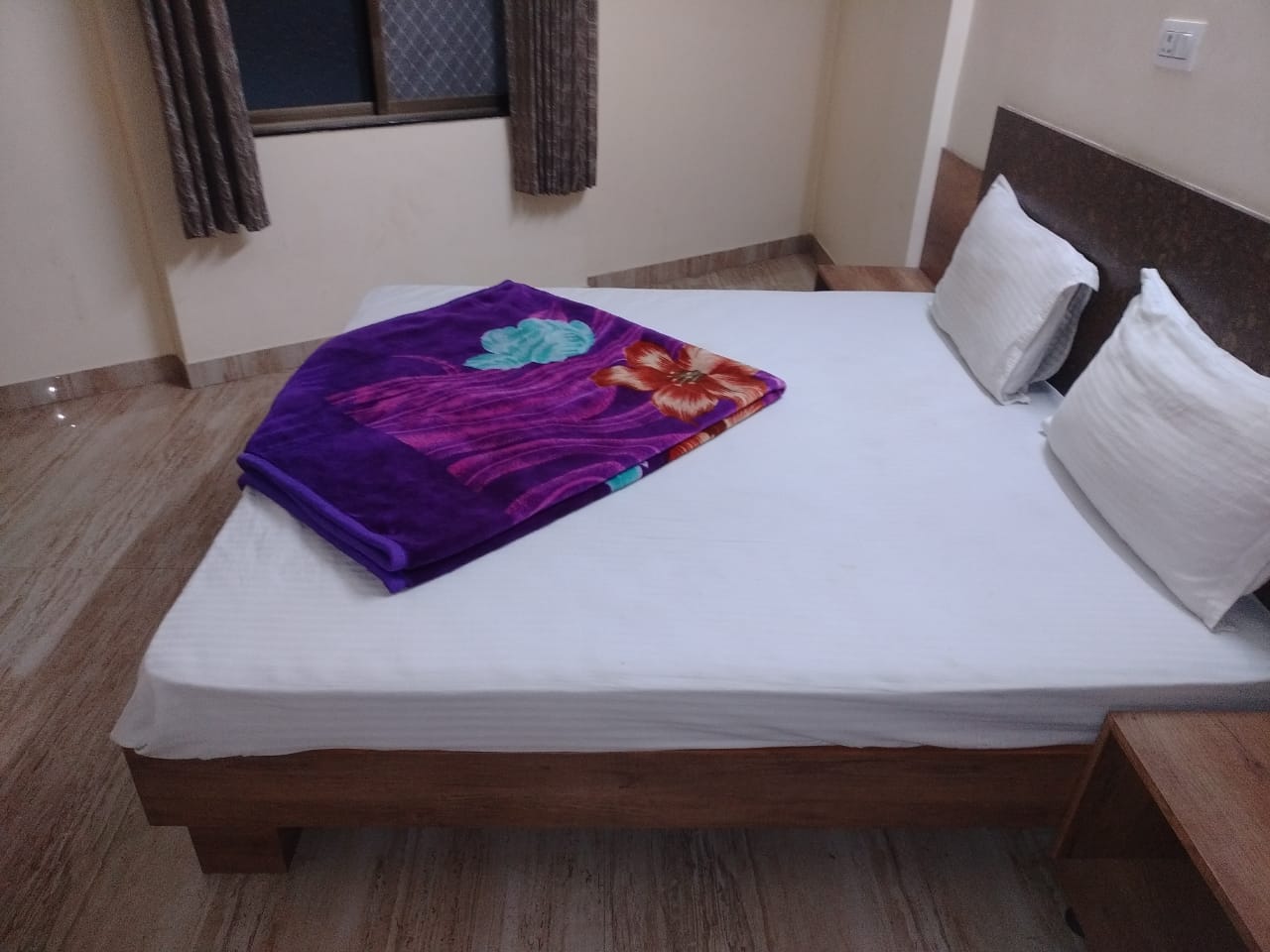 Hotel Jagirdar Inn - Tap to explore photos