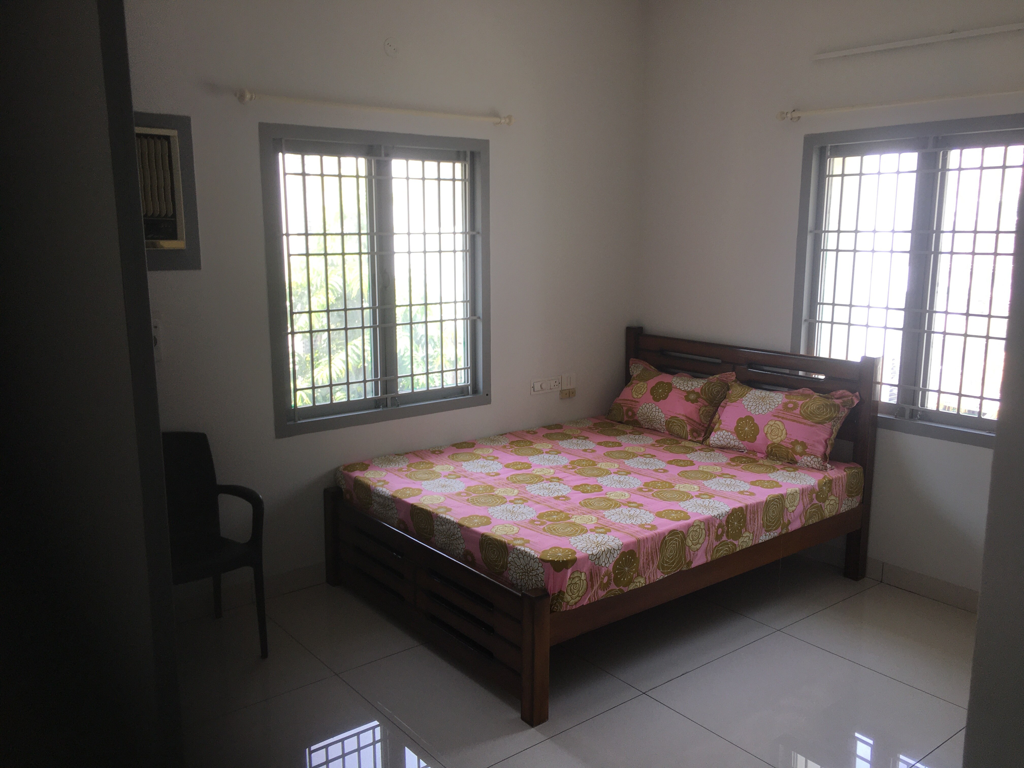 KCEE Leela Service Apartment - Tap to explore photos
