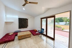 Private 4BHK Villa Garden Courtyard Mini Pool, Gandhinagar