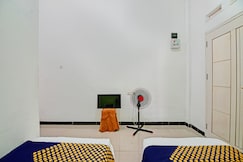 Hotel O Penginapan Puti SyariahNearBandara Sultan Syarif Kasim II, Pelalawan