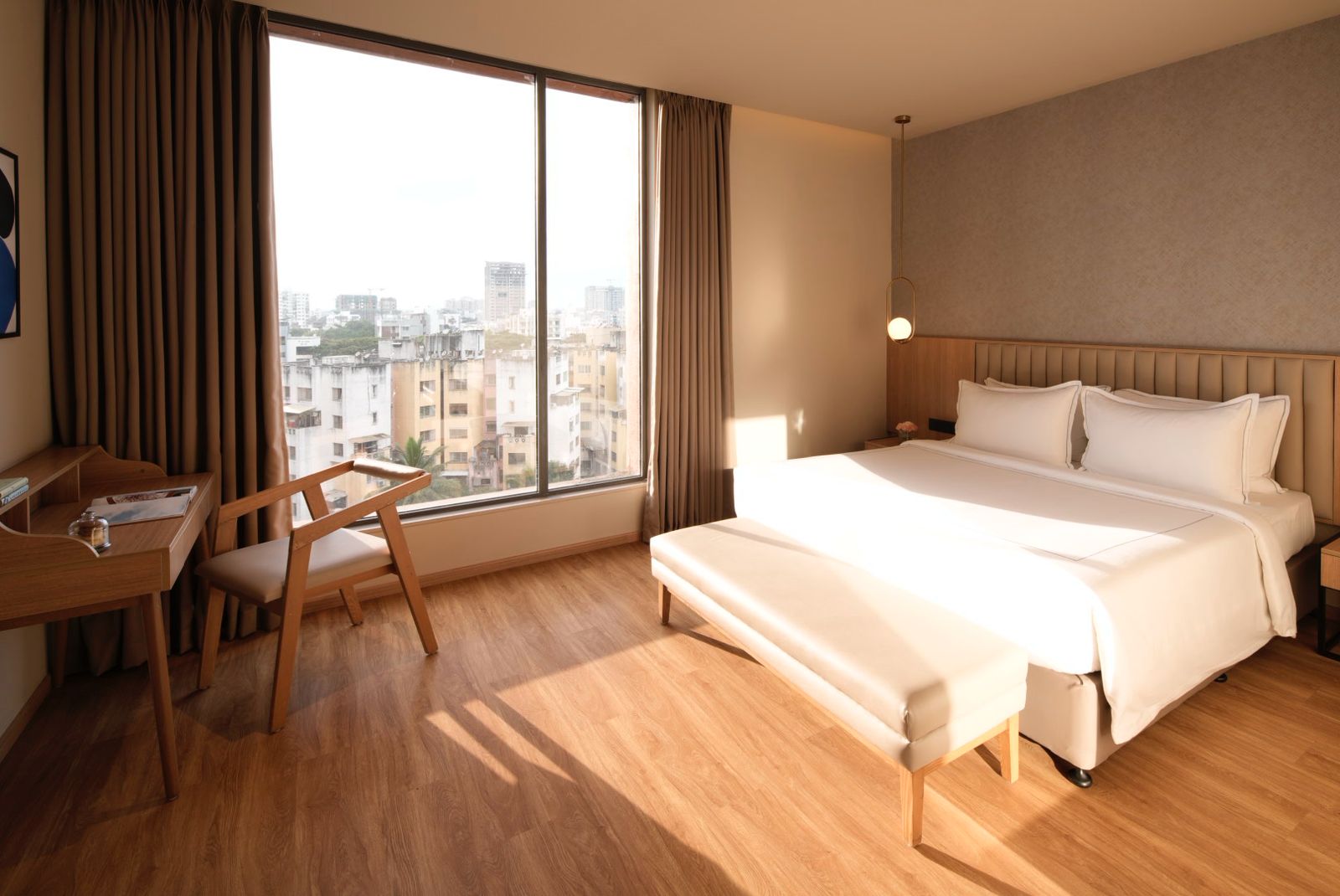 Superior Urban View Room 1