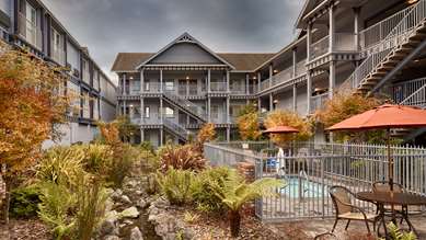 Best Western Plus Bayshore Inn - Tap to explore photos