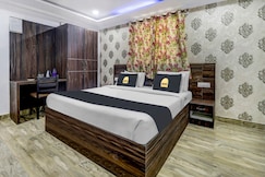 Townhouse OAK SRK White Inn Near Ragigudda Sri Prasanna Anjaneyaswamy Temple, Bangalore