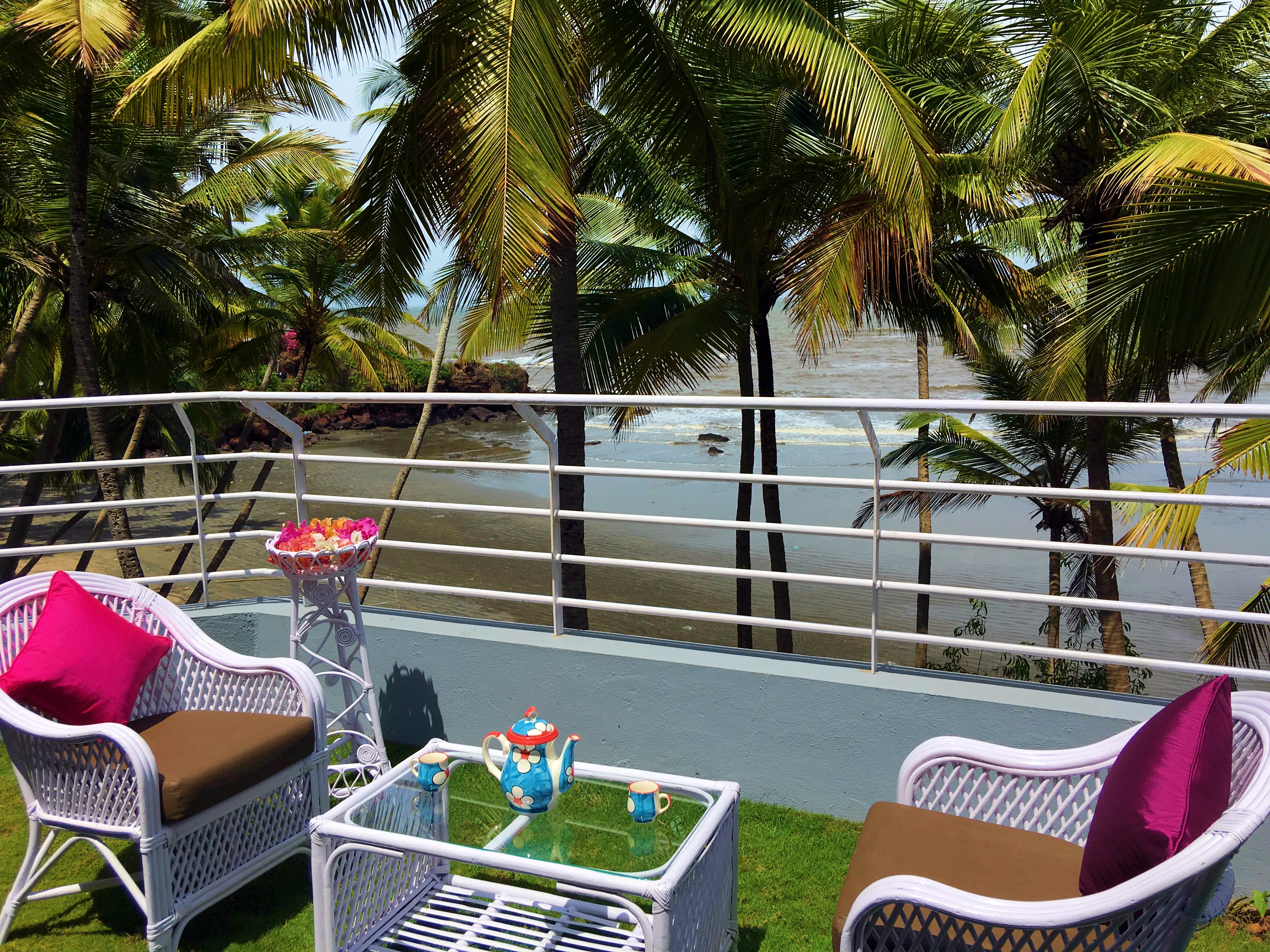 Tropical Vibes-5 BHK Luxury Apartment - Tap to explore photos