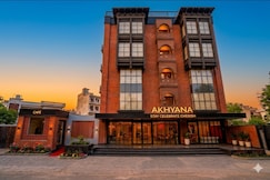 Akhyana Hotel Near Unitech Cyber Park, Manesar