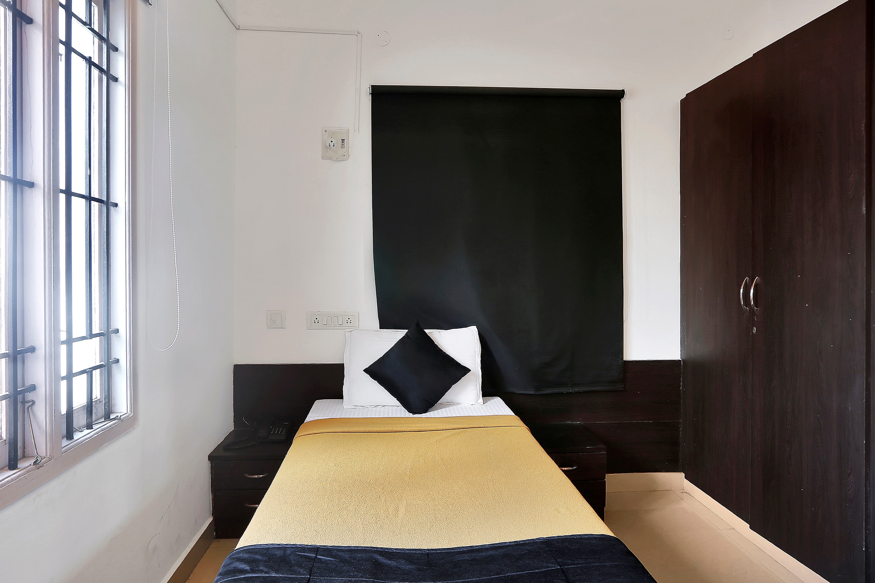 Hotel O Elite Residency Near Chennai International Airport - Tap to explore photos