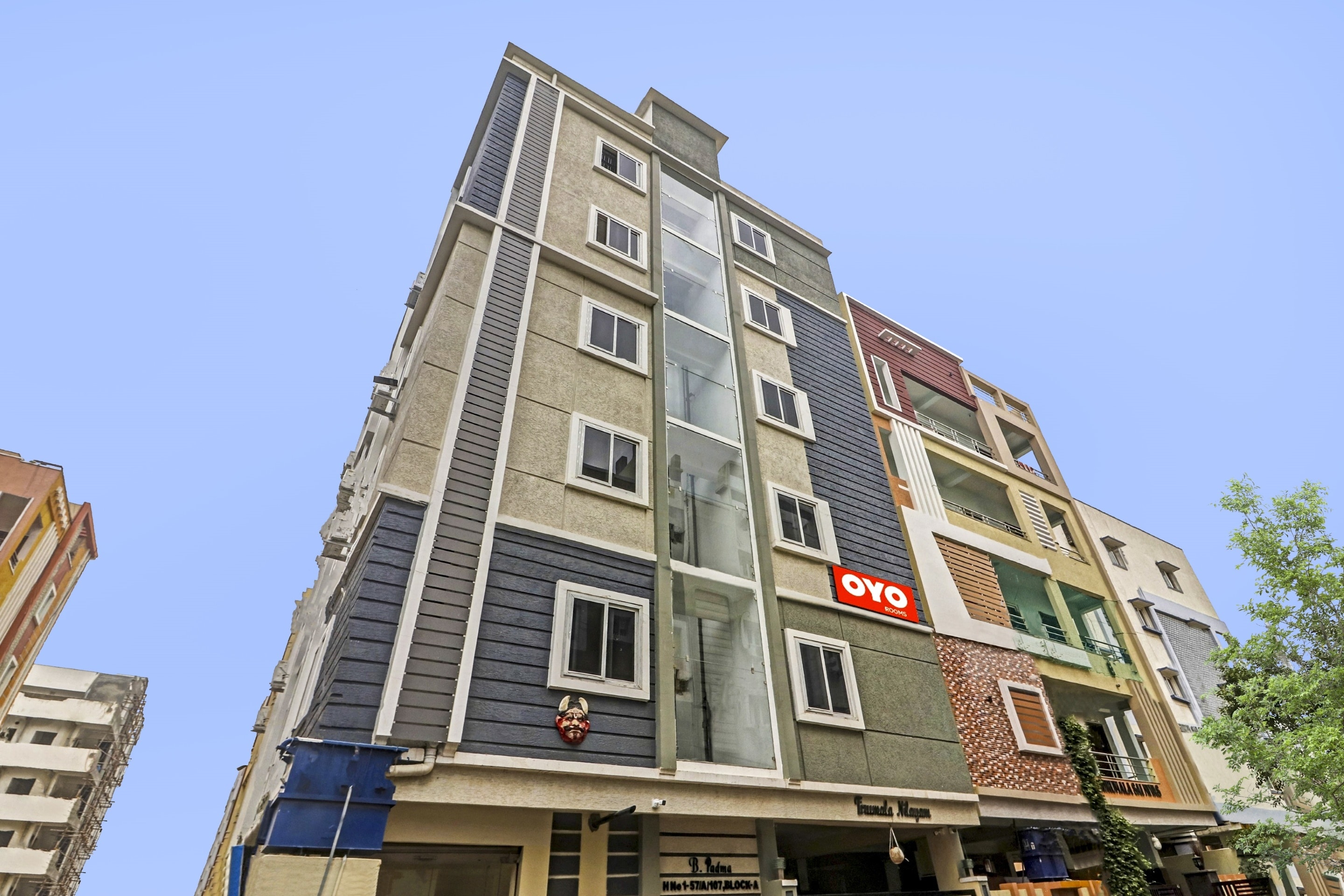Super Hotel O Honey Heights Near Botanical Garden - Tap to explore photos