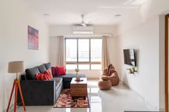 Serene, Chic & Sunlit 2BHK near Airport & BKC by Iconic Stays, Alibaug