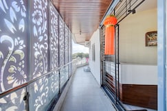 Hotel O Amrut Lodge, Sasvad