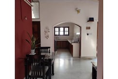 Up And Up Guesthouse, Dehradun