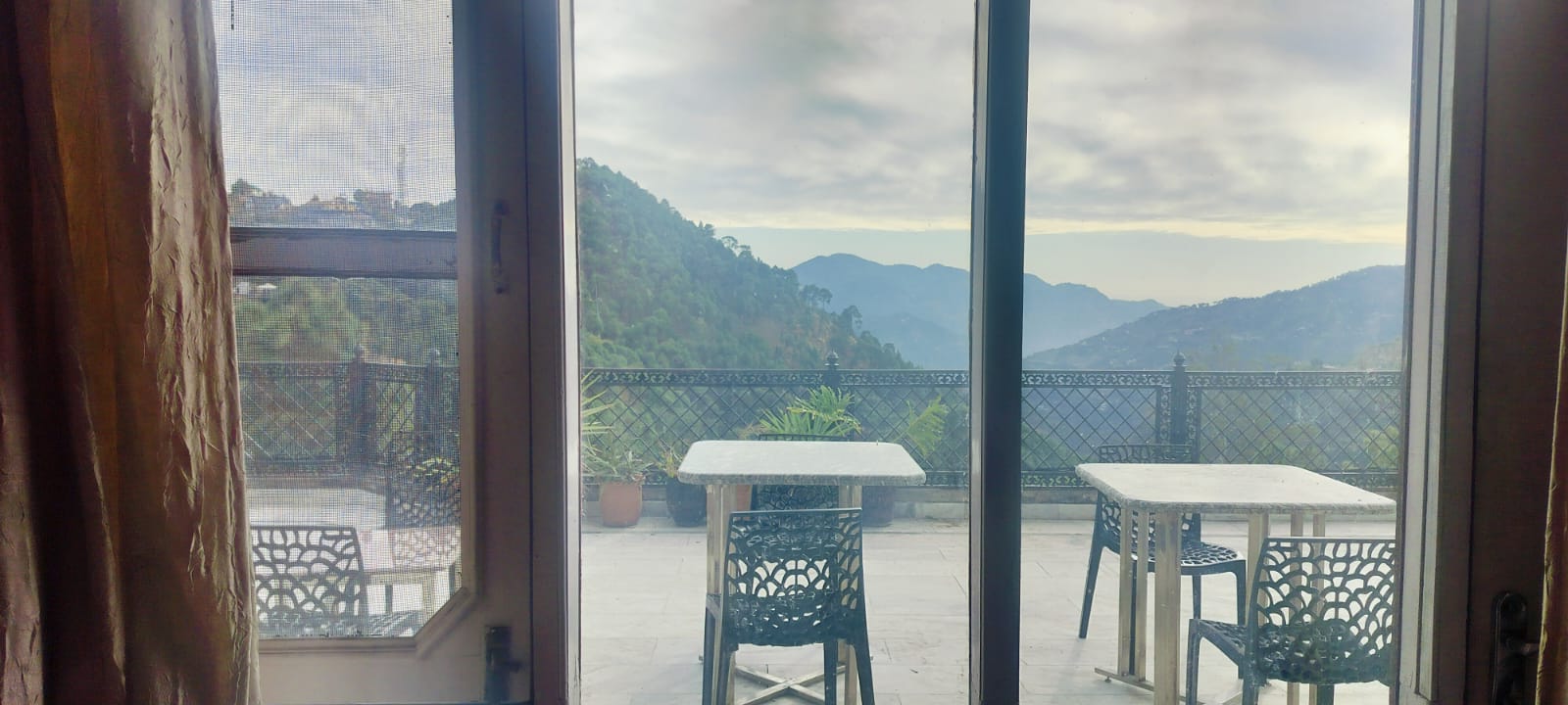 Hotel Neelkanth Kasauli - Tap to explore photos