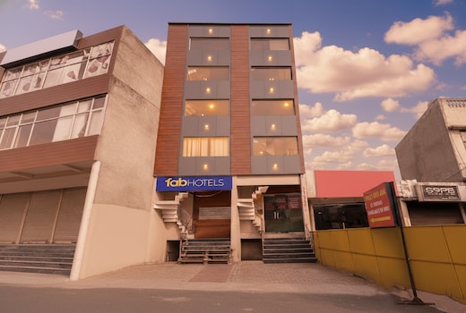 FabHotel Red Ark Inn