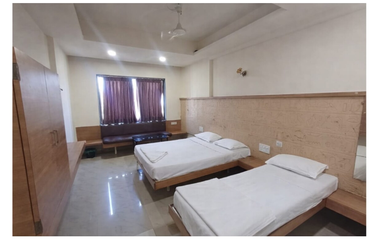 Hotel O Kolhapur Gate Formerly Tanwani Lodging 4