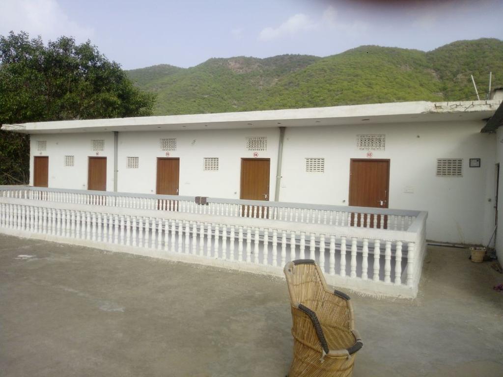 Ratan Palace Guest House - Tap to explore photos