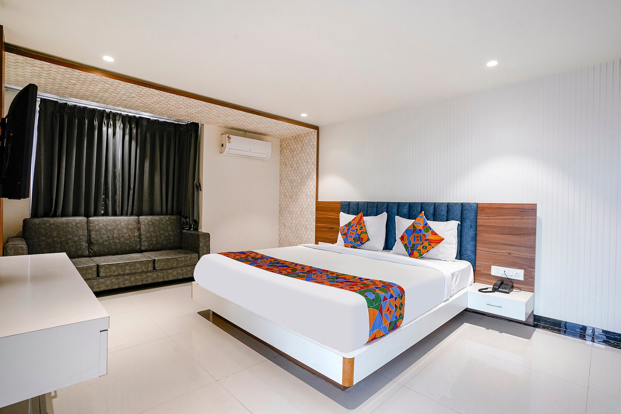 Deluxe Room 1