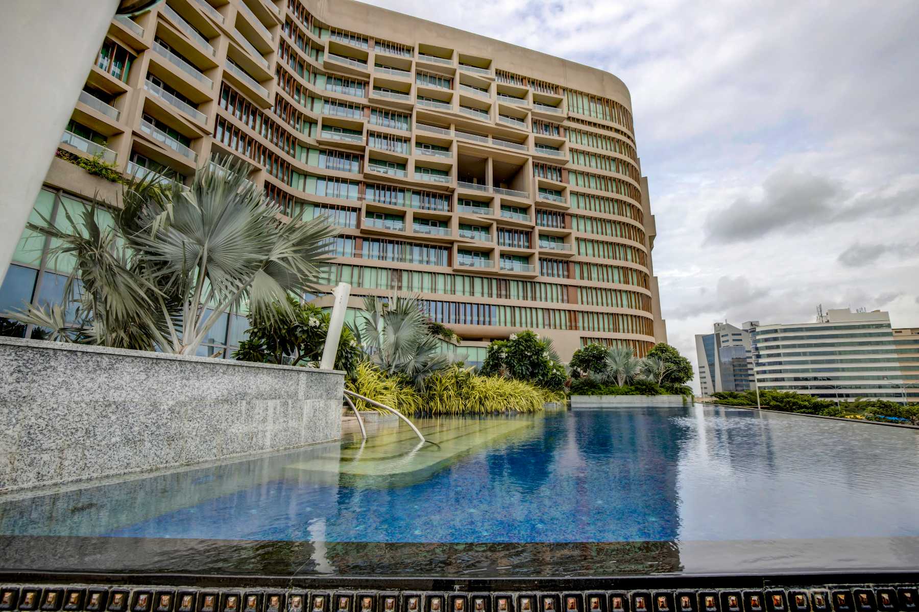 itc kohenur a luxury collection hotel hyderabad inr 104 off 5 2 0 0 hotel price address reviews itc kohenur a luxury collection hotel