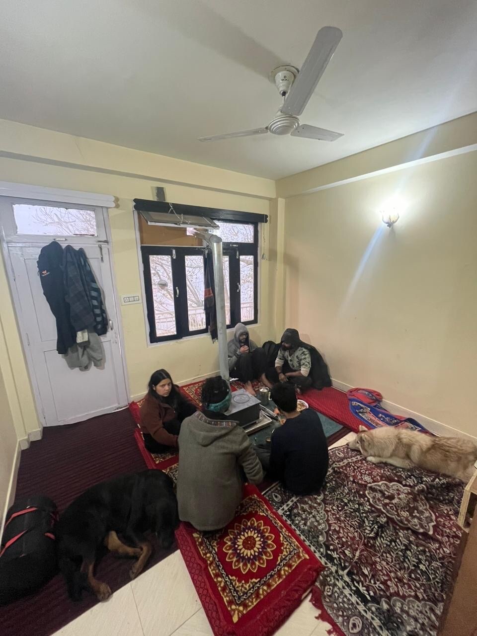 Belma - Common room community - Tap to explore photos