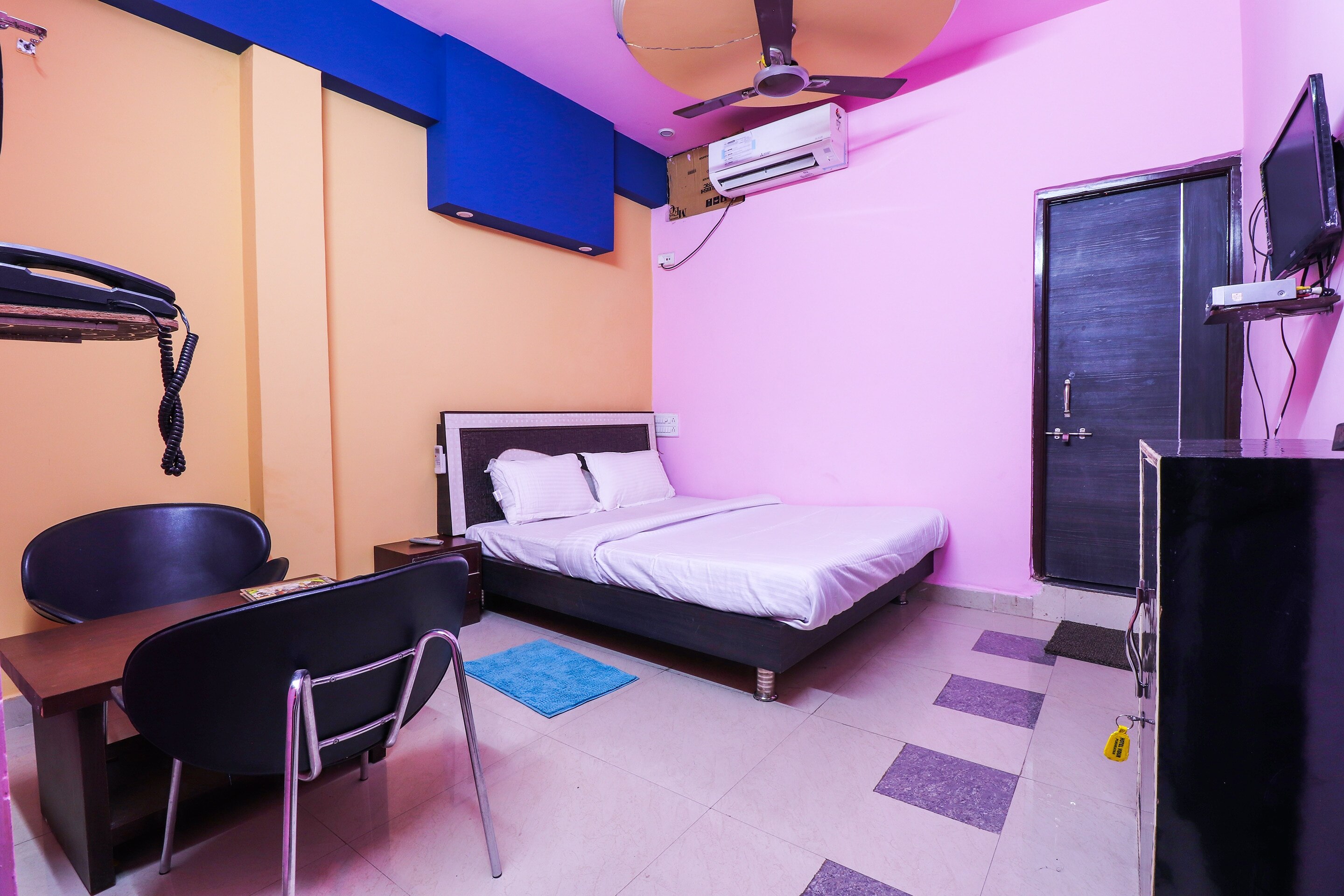 Hotel Vidur Pukhrayan - Tap to explore photos