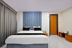 Townhouse Rau Circle Formerly Hotel U Turn & Restaurant, Mhow