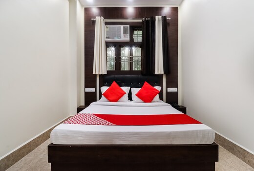 Hotel O Chandra