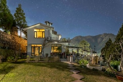 V are Family Bliss Cottage, Almora