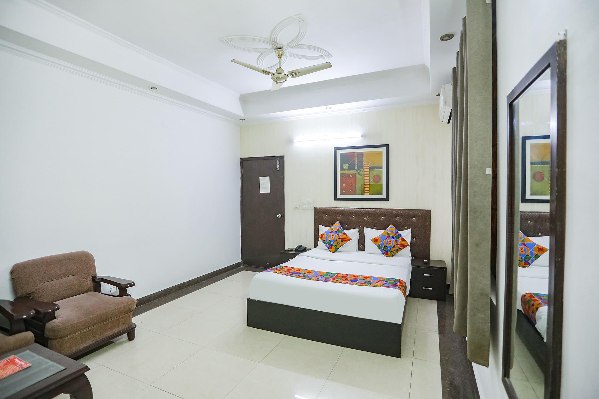 FabHotel F9 H Block Sector 51 - Tap to explore photos