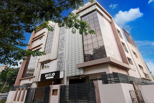 Hotel O Cosmopolis Bhubaneswar Formerly Luxury Stay