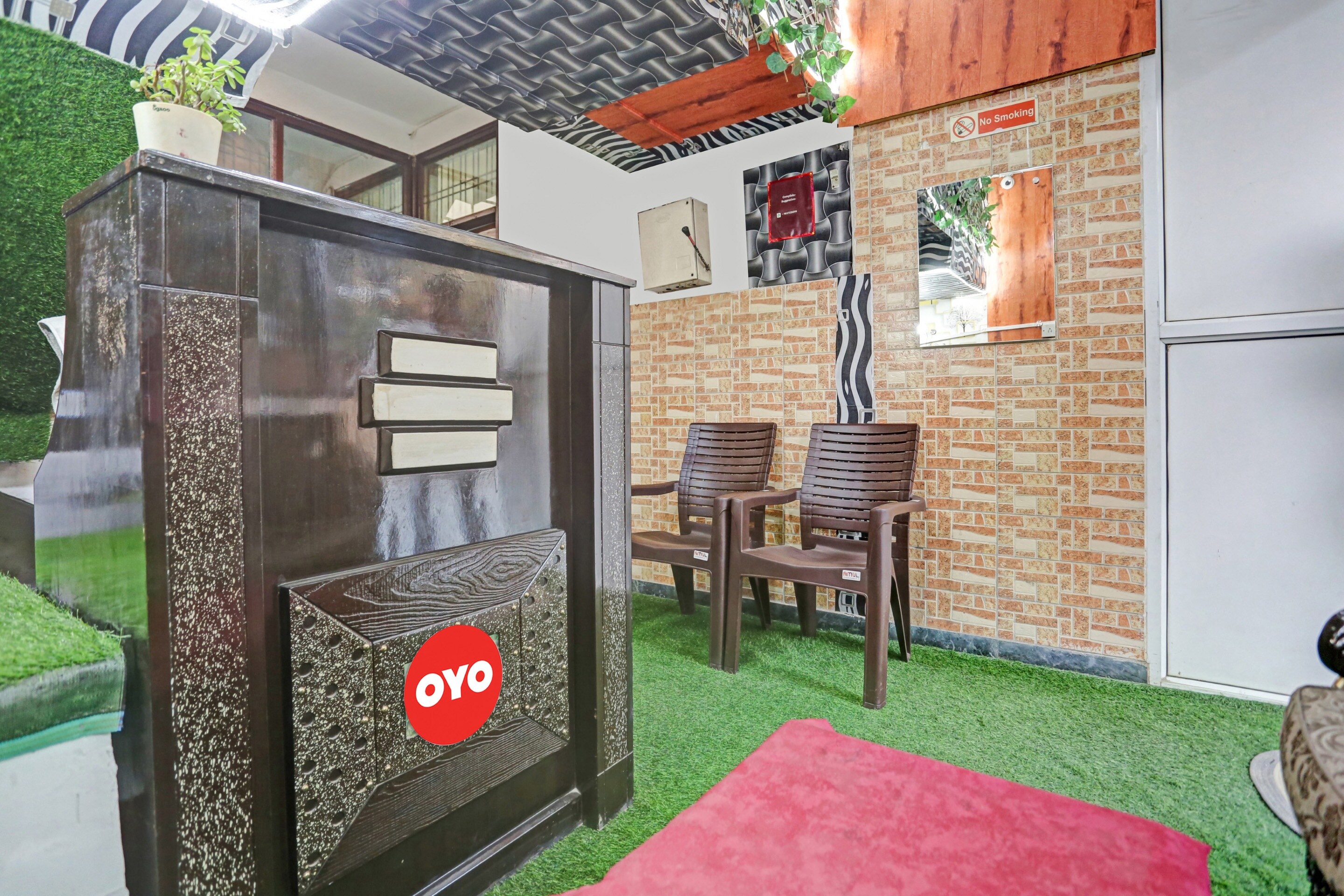 Hotel O Kunj Bihari Inn Near Appu Ghar - Tap to explore photos