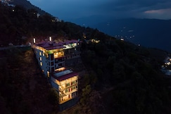 Hotel forest view and restaurant @ 15mins drive from Kempty fall, Mussoorie